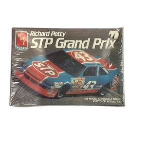 Sealed Vintage AMT ERTL  Richard Petty STP Grand Prix 1/25 Model Kit